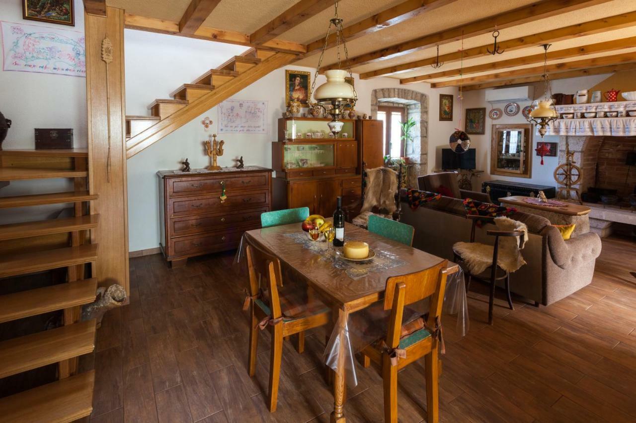 Country Villa St Anton مالينسكا المظهر الخارجي الصورة
